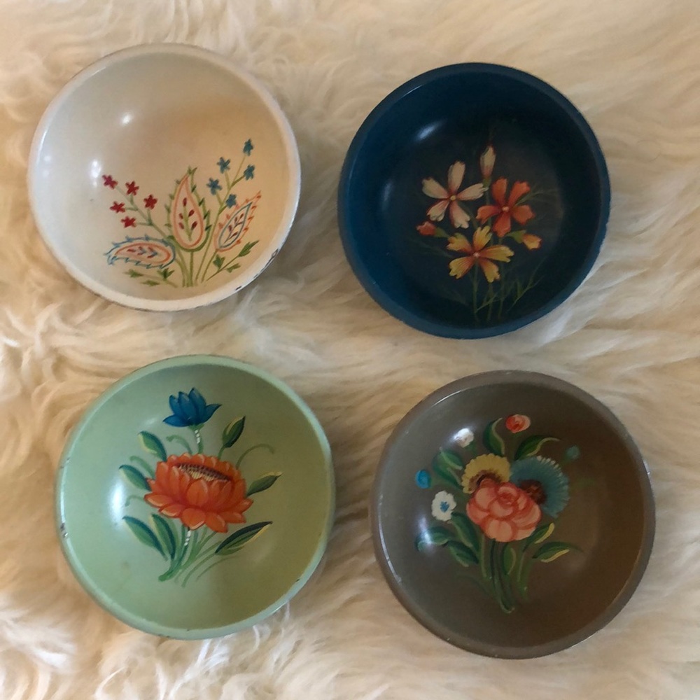 Hand painted vintage bowls